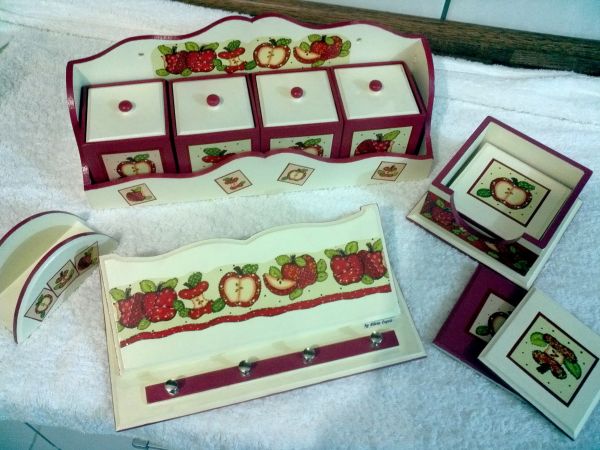 Conjunto para cozinha com decoupagem maçãs