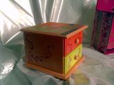 Cômoda porta jóias 2 gavetas com decoupagem e pintura espec