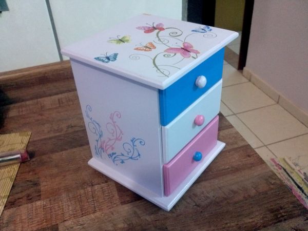 Cômoda porta jóias 3 gavetas com decoupagem e pintura espec