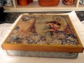 Caixa Vintage com decoupagem, pintura especial e carimbos